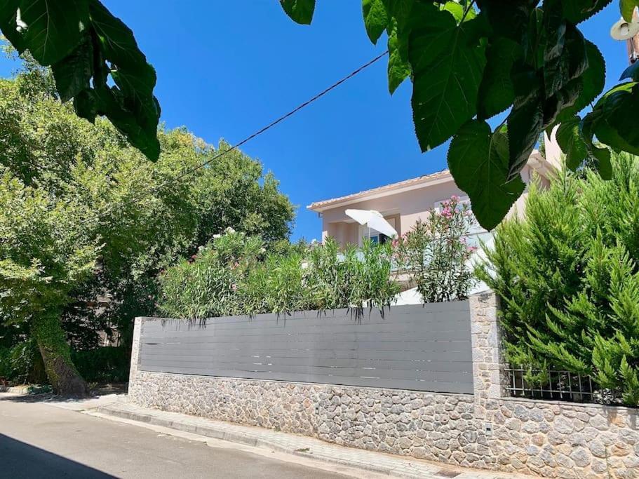 Villa Oleander Agios Nikolaos Loutra Edipsou Exterior foto